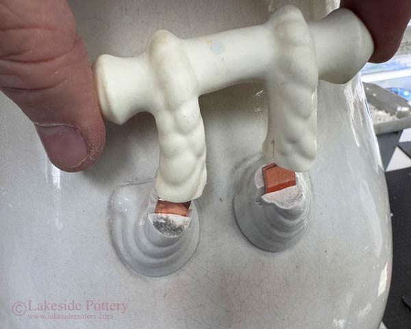 Verify pegs proper fit