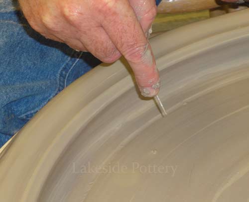 bottom's thickness about 1 inch