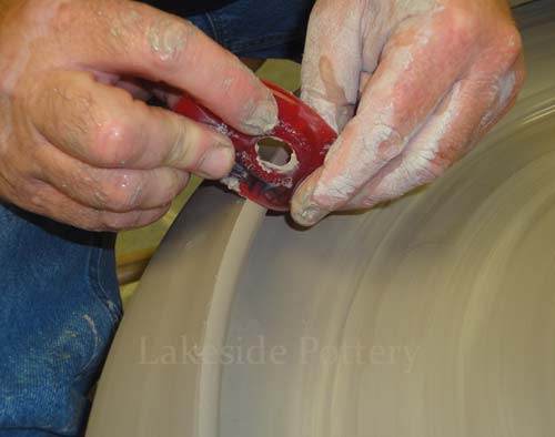 curve rim with flixible rib